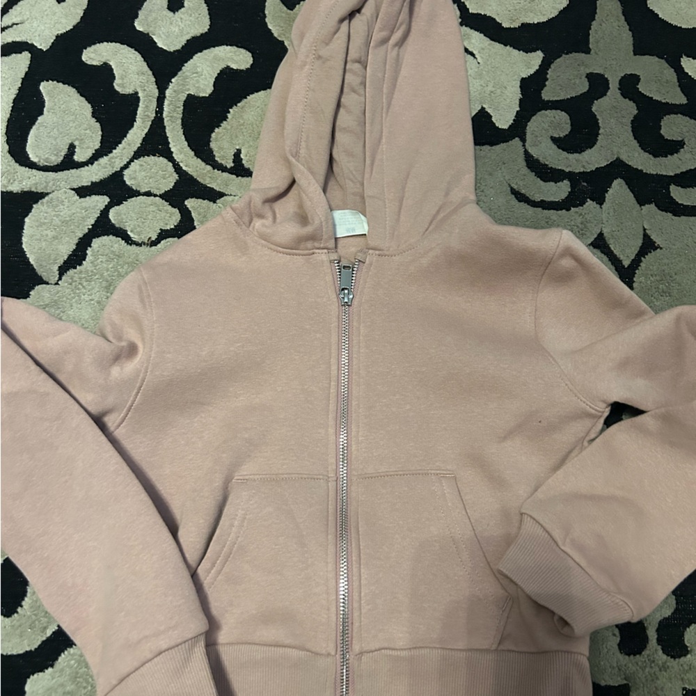Girls sweater 
8-10